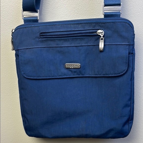 Bargain nylon Blue Crossbody Bag - Picture 2 of 6